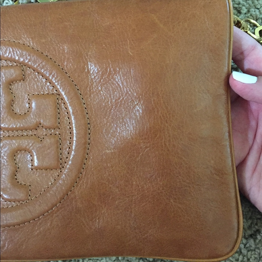 Tory Burch Reva Bombe Clutch in Royal Tan - Picture 6 of 8